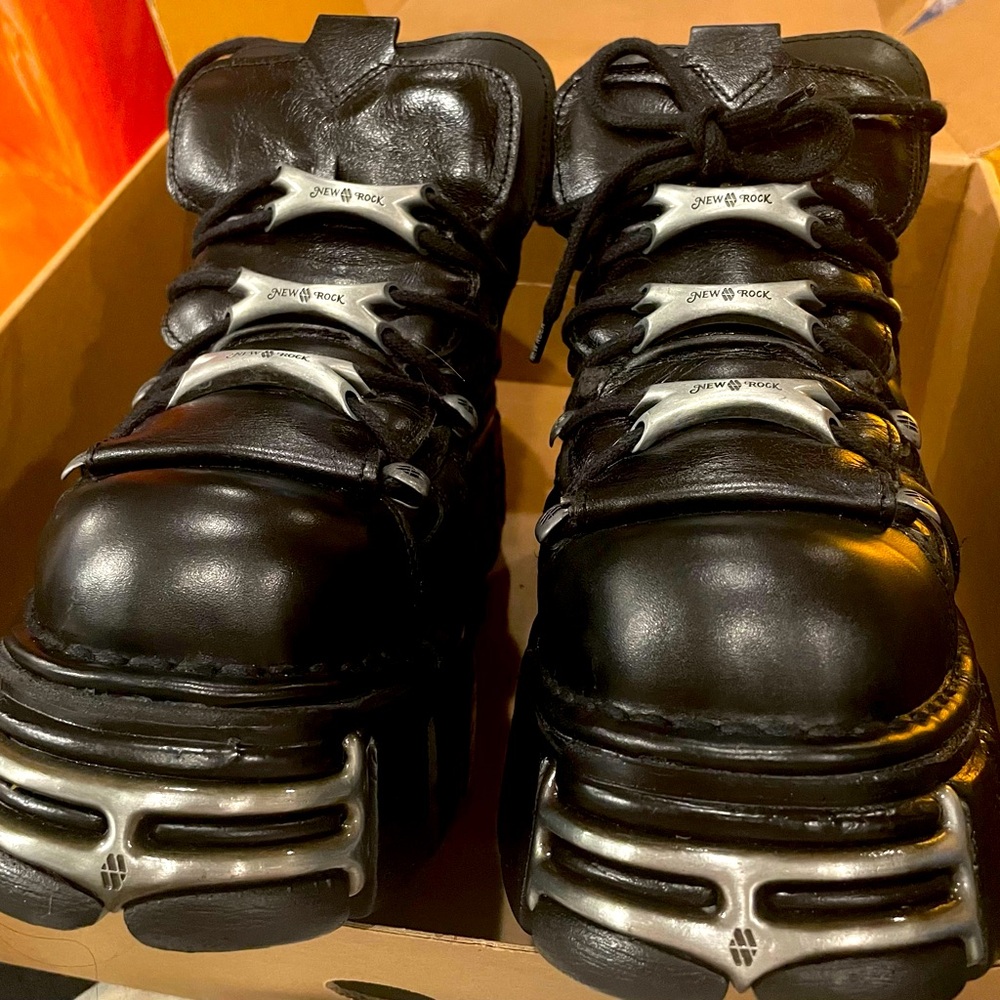 New Rock boots size 43 LIKE NEW